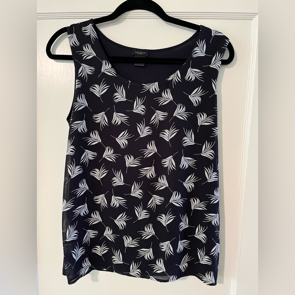 Ann Taylor Factory loose sleeveless top size small